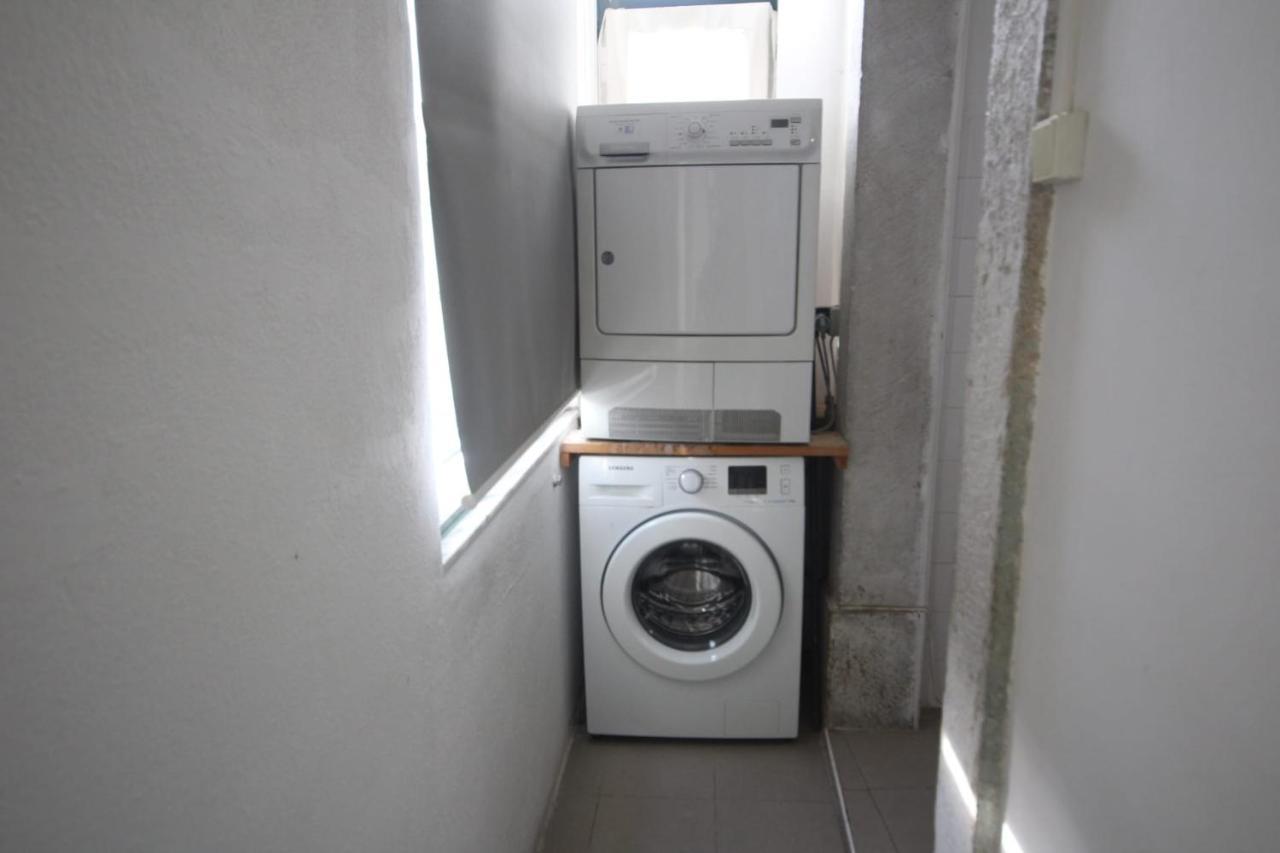 Romantic Chiado 7 -Private Small Single Room With No Outside Window Lisbona Esterno foto