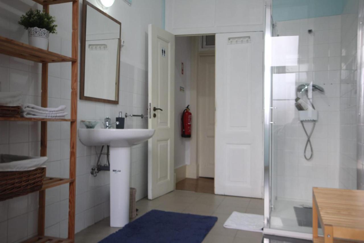 Romantic Chiado 7 -Private Small Single Room With No Outside Window Lisbona Esterno foto
