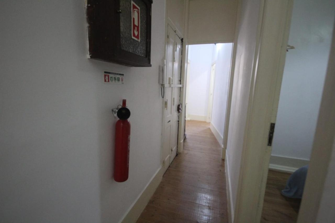 Romantic Chiado 7 -Private Small Single Room With No Outside Window Lisbona Esterno foto