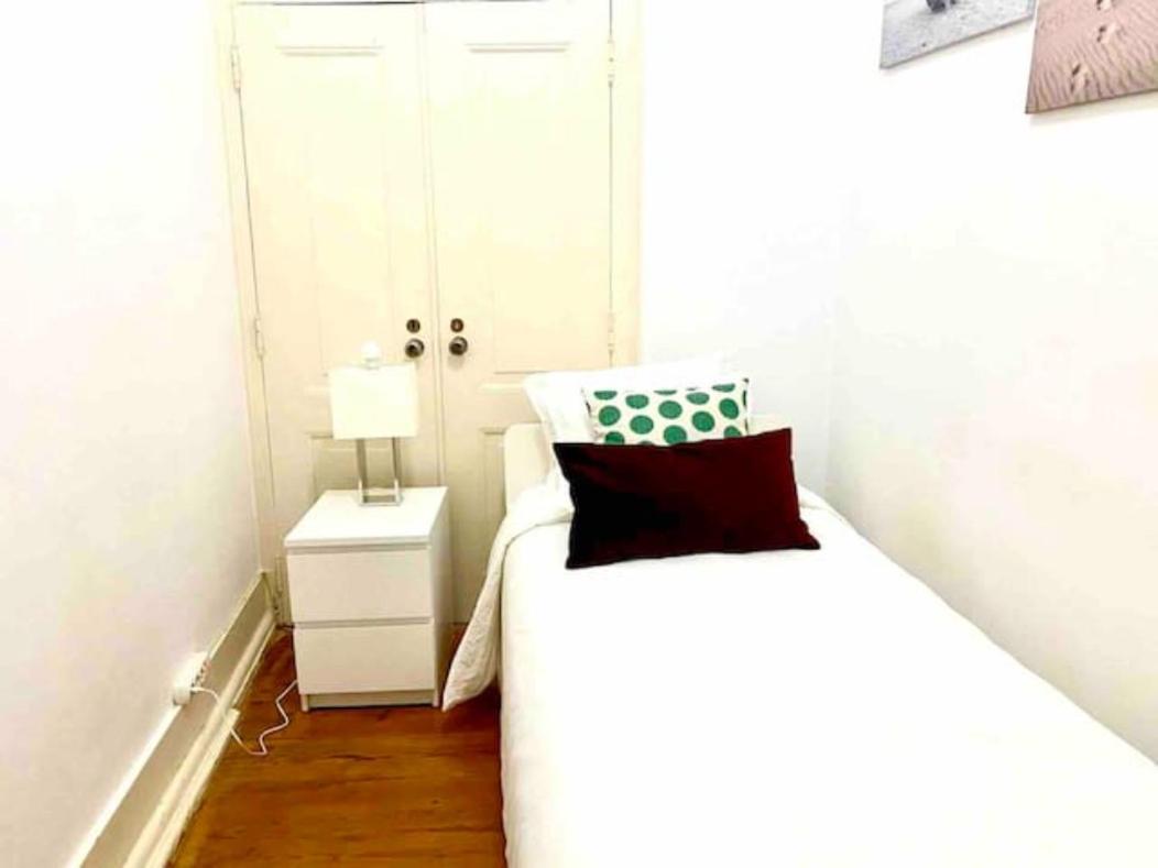 Romantic Chiado 7 -Private Small Single Room With No Outside Window Lisbona Esterno foto